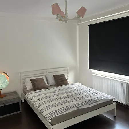 Pomorska 49b Dla 2-7 Os Z Tarasem