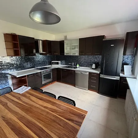 Pomorska 49b Dla 2-8 Os Z Tarasem Apartmán